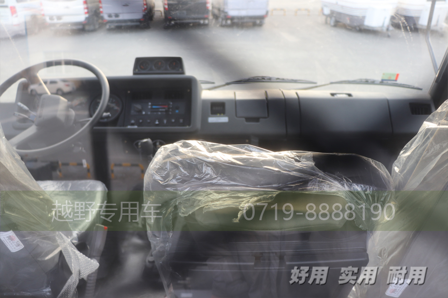 東風(fēng)六驅(qū)越野卡車(chē),四驅(qū)越野底盤(pán),6*6卡車(chē)底盤(pán),專(zhuān)用車(chē)改裝
