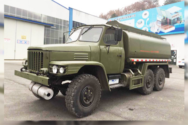 六驅(qū)EQ2082加運(yùn)油車(chē)配置_東風(fēng)6×6尖頭專(zhuān)用車(chē)底盤(pán)報(bào)價(jià)_大容量移動(dòng)加油機(jī)罐車(chē)售出口