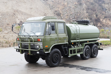 東風(fēng)EQ2102N改裝灑水車(chē)_六驅(qū)雙排越野運(yùn)水車(chē)_專(zhuān)用車(chē)底盤(pán)改裝8~10m3罐式運(yùn)輸車(chē)