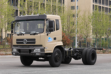 210馬力東風(fēng)4×2后雙胎底盤(pán)_前5噸后10噸手動(dòng)八檔_四驅(qū)越野底盤(pán)定制廠家